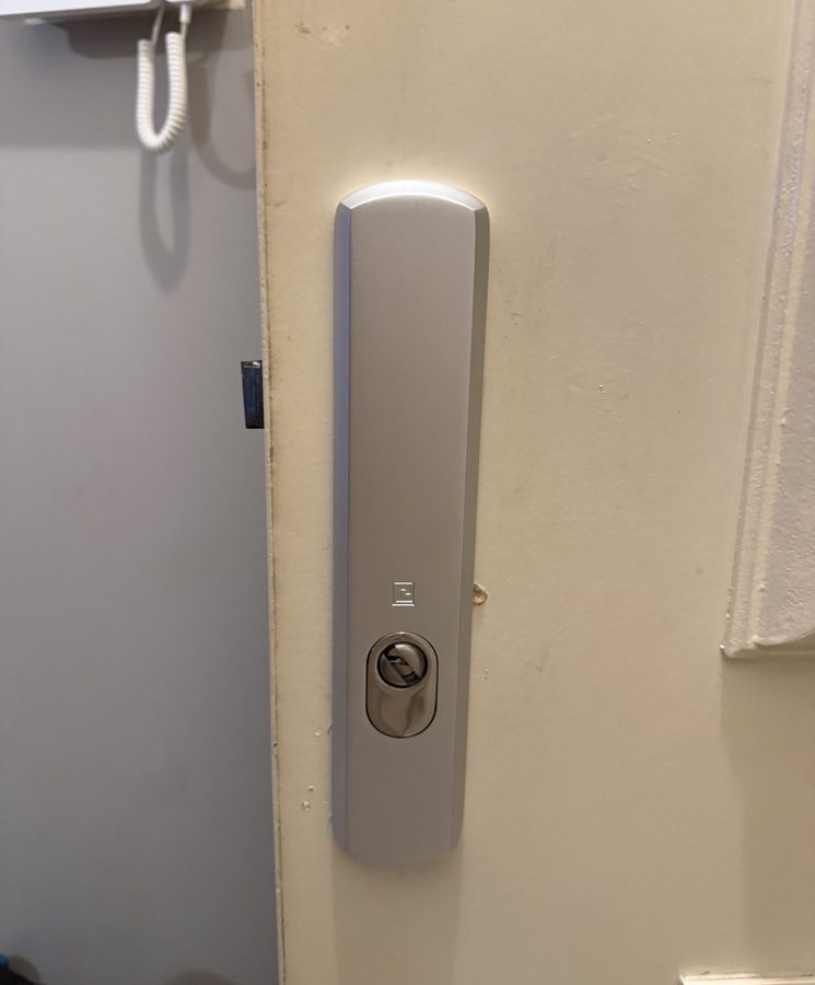 Installation serrure appartement Pessac — BMS Service serrurier